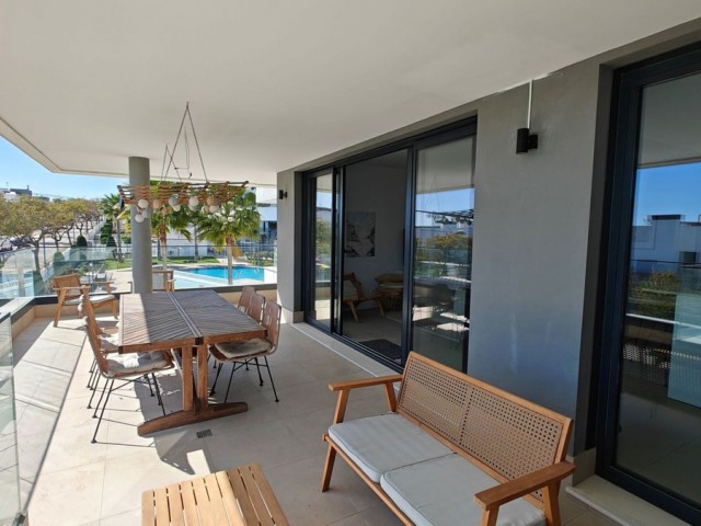 4 Bedrooms Apartment in Estepona