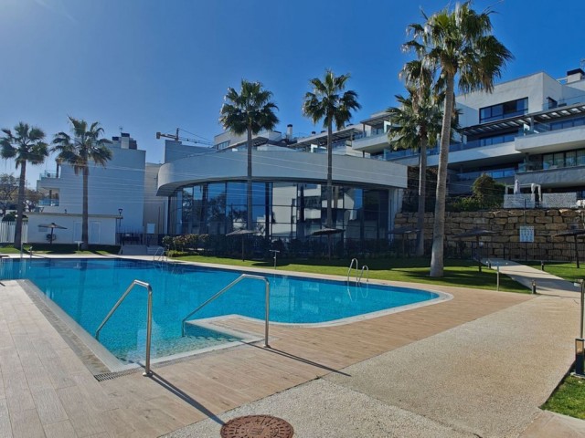 4 Soveroms Leilighet i Estepona