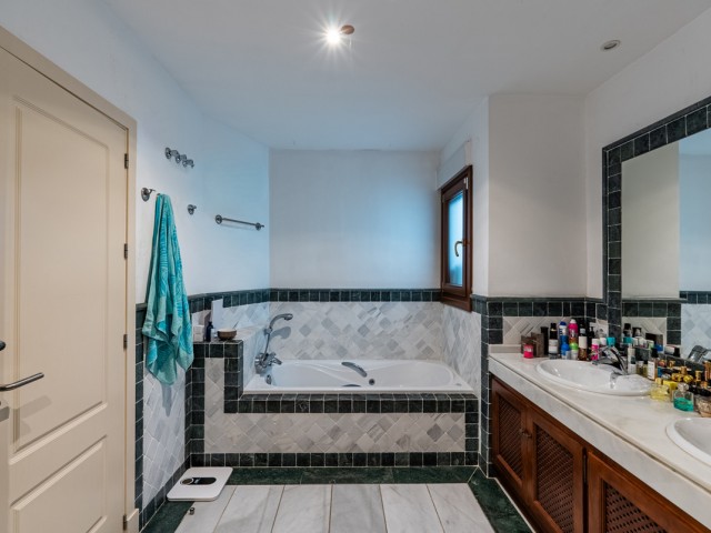 2 Bedrooms Apartment in The Golden Mile