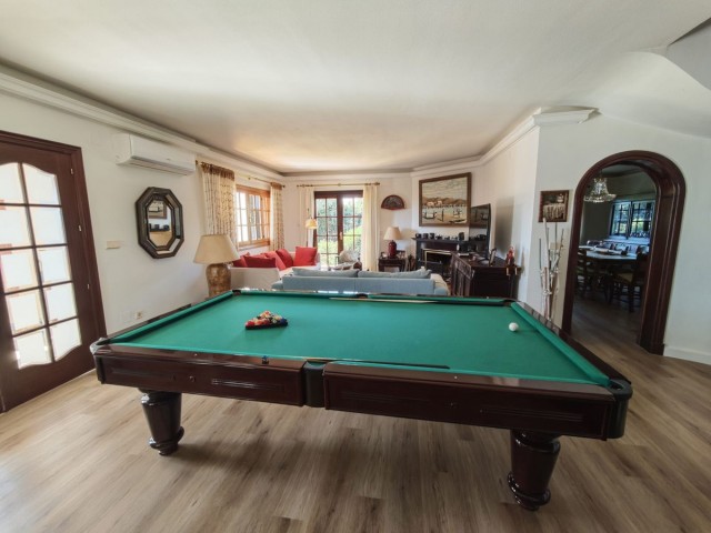 4 Soveroms Villa i San Luis de Sabinillas