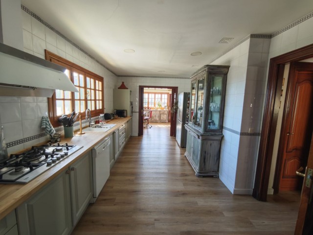 4 Soveroms Villa i San Luis de Sabinillas