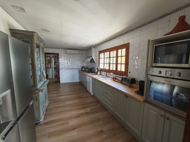 4 Soveroms Villa i San Luis de Sabinillas