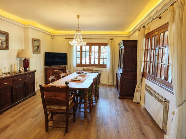 4 Soveroms Villa i San Luis de Sabinillas