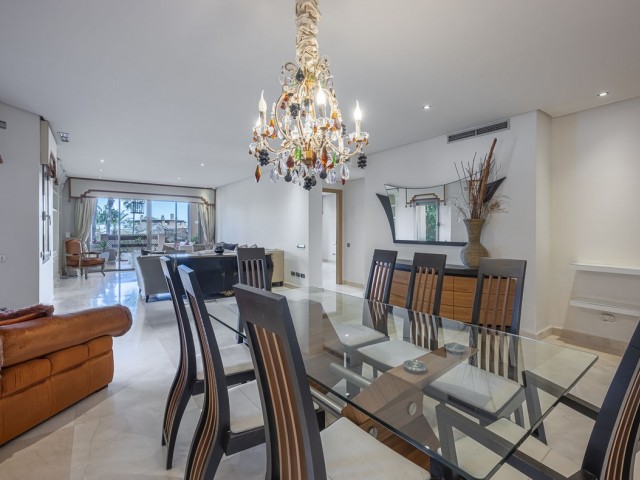 2 Bedrooms Apartment in Marbella