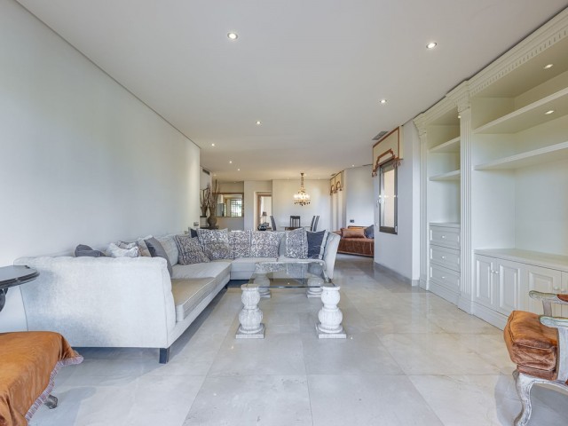 2 Bedrooms Apartment in Marbella