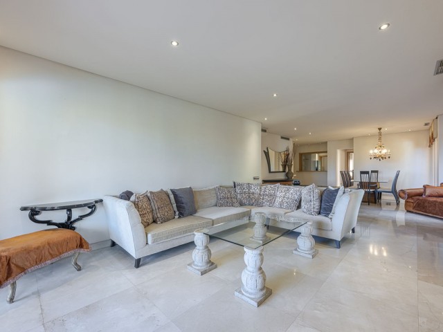 2 Bedrooms Apartment in Marbella