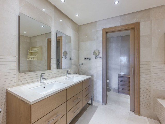 2 Bedrooms Apartment in Marbella