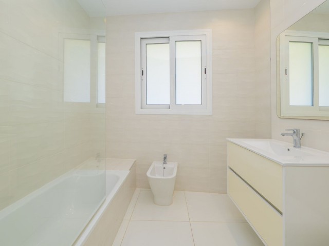 3 Bedrooms Apartment in Marbella