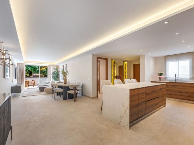 3 Bedrooms Apartment in Nueva Andalucía