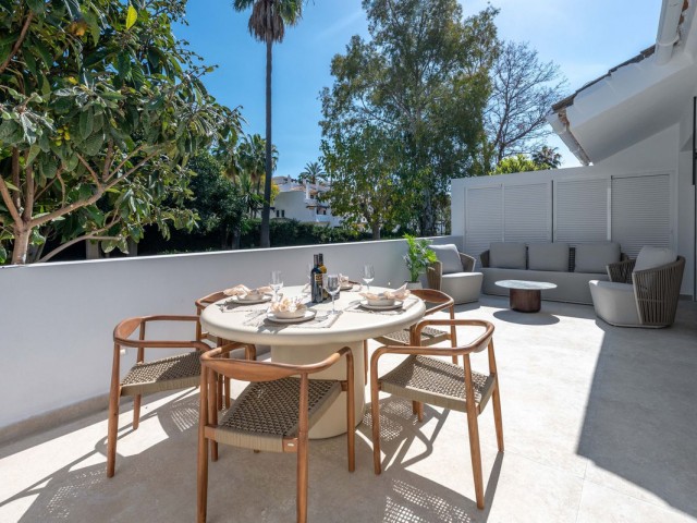 3 Bedrooms Apartment in Nueva Andalucía