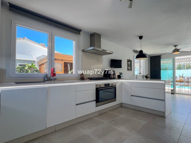 3 Bedrooms Villa in Estepona