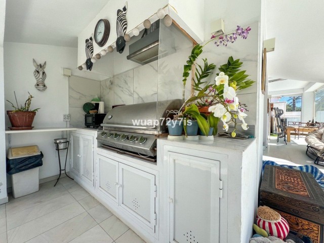 3 Bedrooms Villa in Estepona