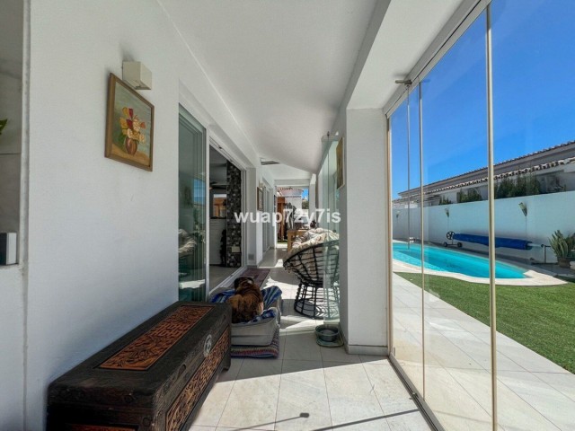 3 Bedrooms Villa in Estepona