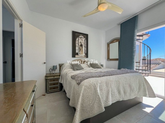 3 Bedrooms Villa in Estepona