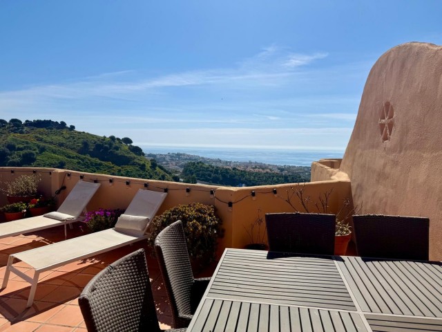 3 Bedrooms Apartment in Calahonda