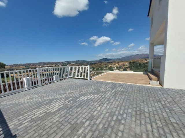 4 Bedrooms Villa in Mijas Golf