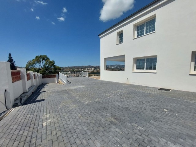 4 Bedrooms Villa in Mijas Golf