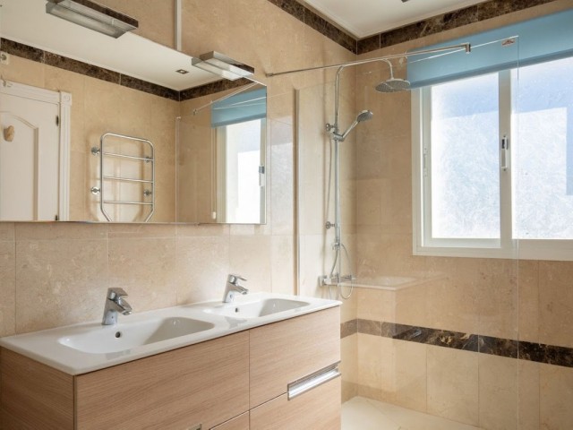 4 Sovrums Radhus i New Golden Mile