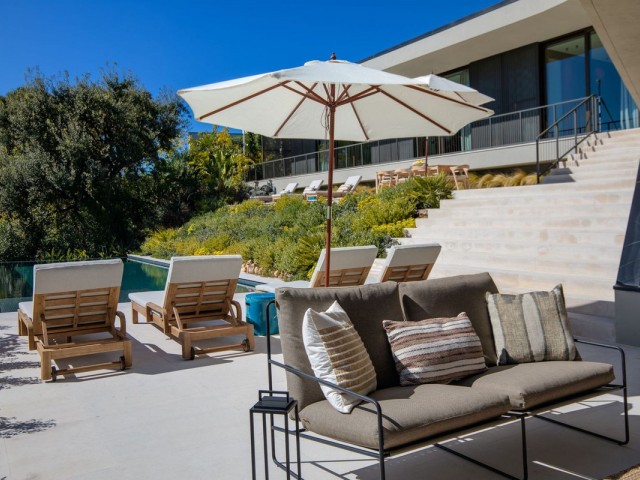 5 Bedrooms Villa in Benahavís