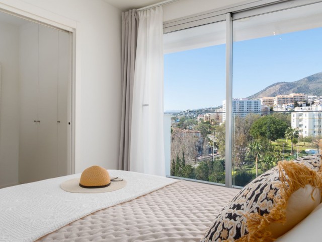 Ático con 3 Dormitorios  en Torrequebrada