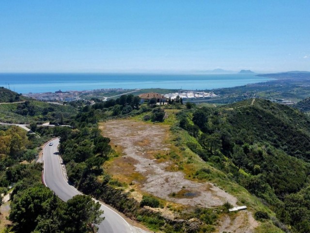  Grundstück in Estepona