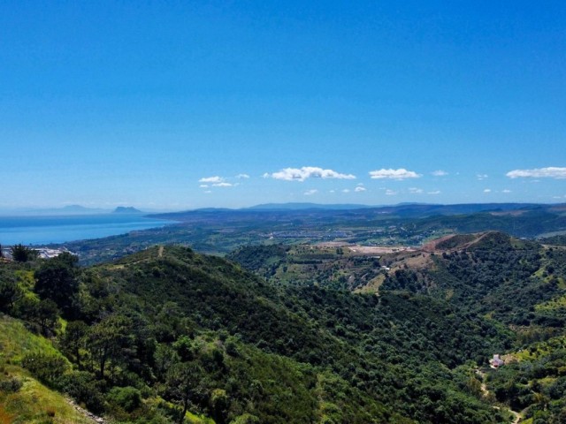 Grundstück in Estepona