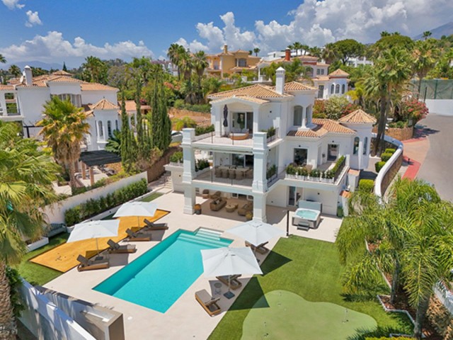 Villa, Nueva Andalucia