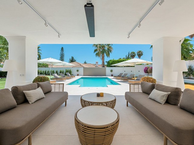 5 Bedrooms Villa in Nueva Andalucía