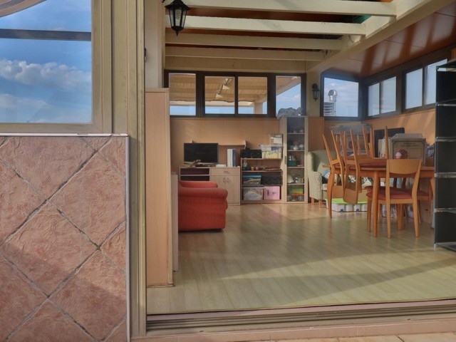 Appartement avec 3 Chambres  à Málaga