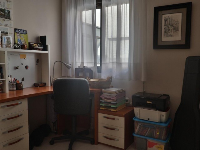 Appartement avec 3 Chambres  à Málaga