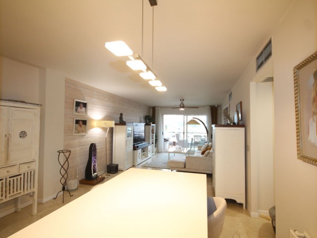 Kattohuoneisto Guadalmina Alta