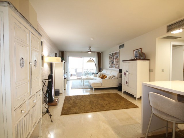 Kattohuoneisto Guadalmina Alta