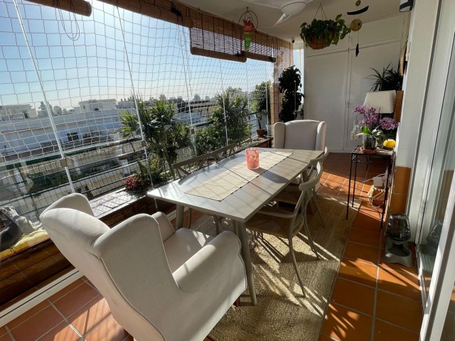 Kattohuoneisto Guadalmina Alta