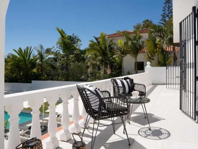 4 Bedrooms Villa in Estepona