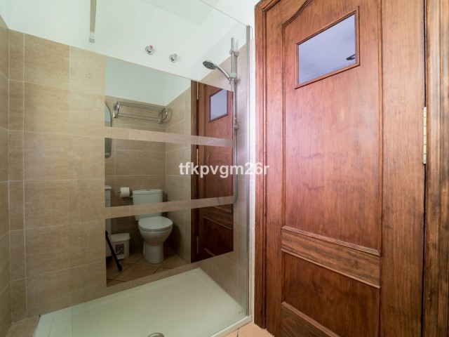 7 Bedrooms Villa in Estepona