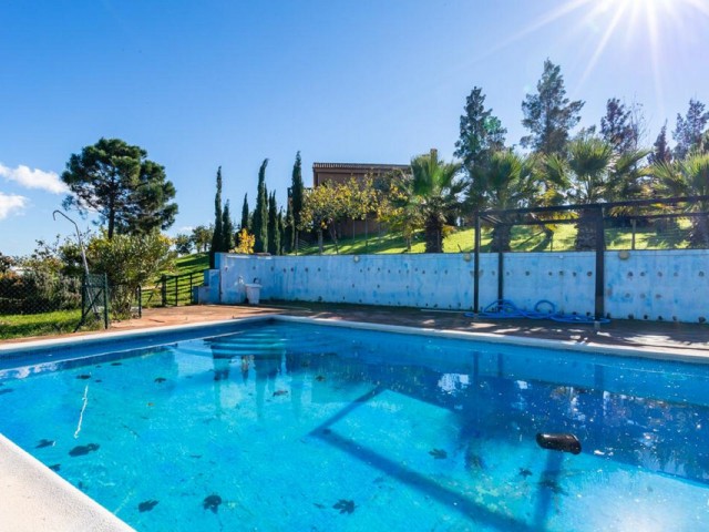 5 Bedrooms Villa in Mijas