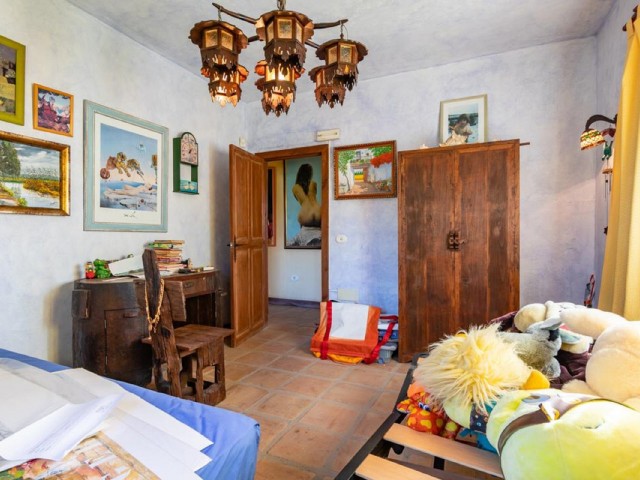 5 Bedrooms Villa in Mijas