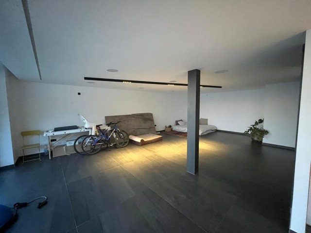 5 Bedrooms Villa in Mijas