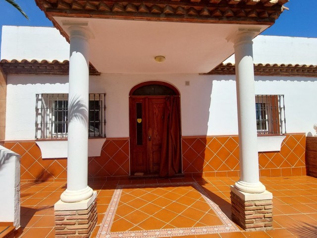 5 Bedrooms Villa in Mijas