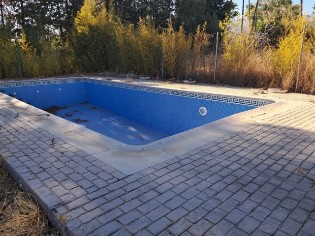 5 Bedrooms Villa in Estepona