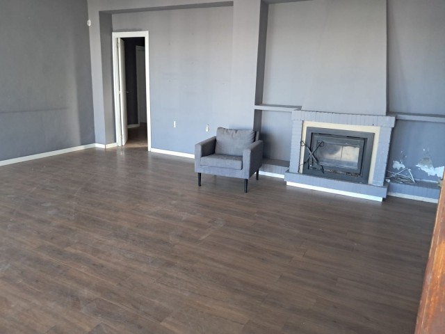 Villa con 5 Dormitorios  en Estepona