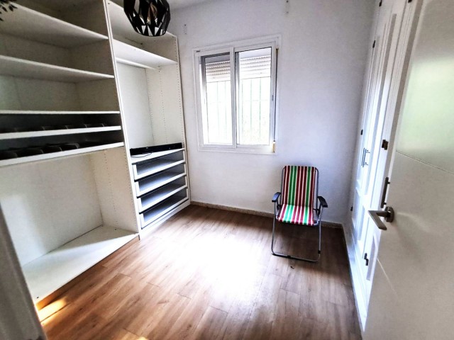 Villa con 5 Dormitorios  en Estepona