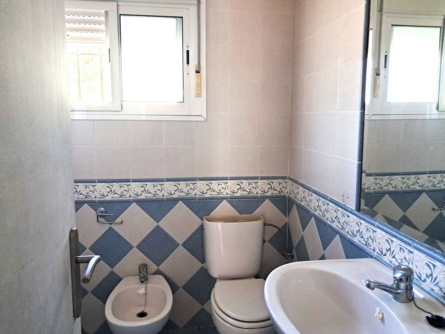 Villa con 5 Dormitorios  en Estepona