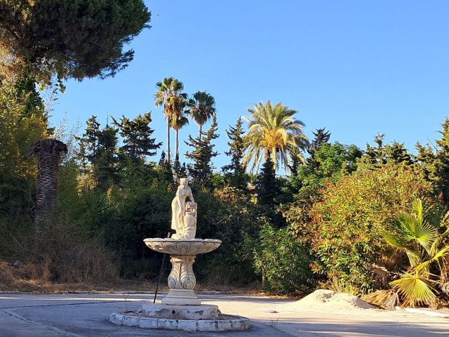 Villa con 5 Dormitorios  en Estepona