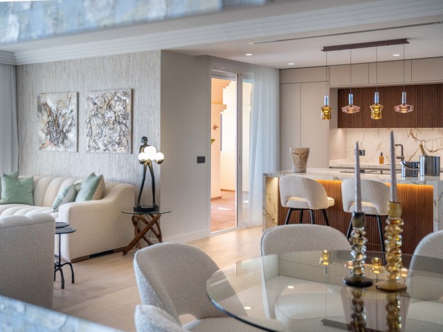 4 Bedrooms Apartment in Nueva Andalucía