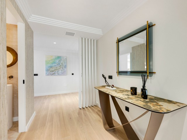 4 Bedrooms Apartment in Nueva Andalucía