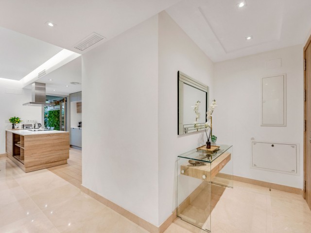 Apartamento con 3 Dormitorios  en Puerto Banús