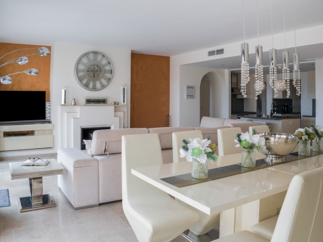 Penthouse avec 3 Chambres  à La Duquesa