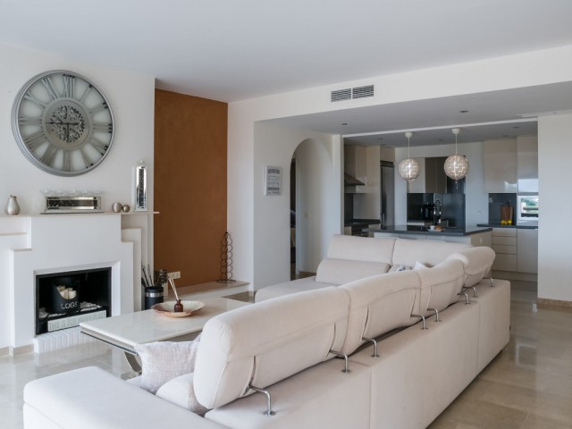 Penthouse avec 3 Chambres  à La Duquesa