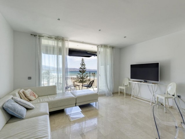 Apartamento con 2 Dormitorios  en Puerto Banús